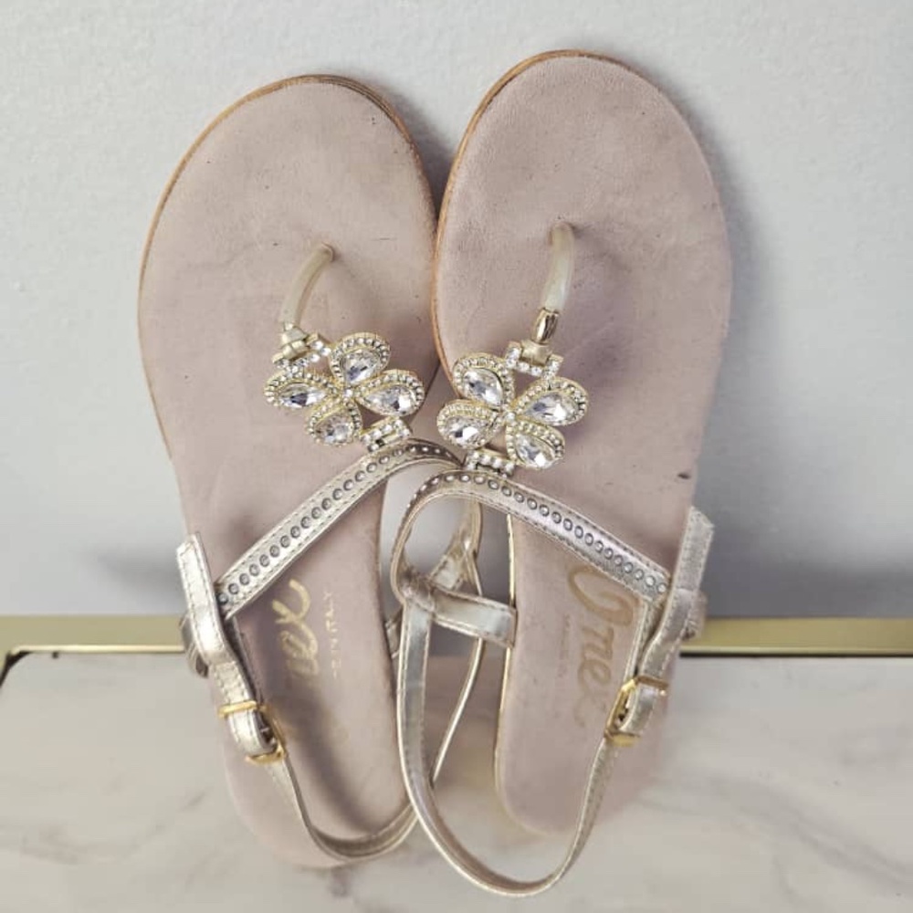 Nude Champagne Blush Rhinestone Flower Thong Sandals Women’a Size 7